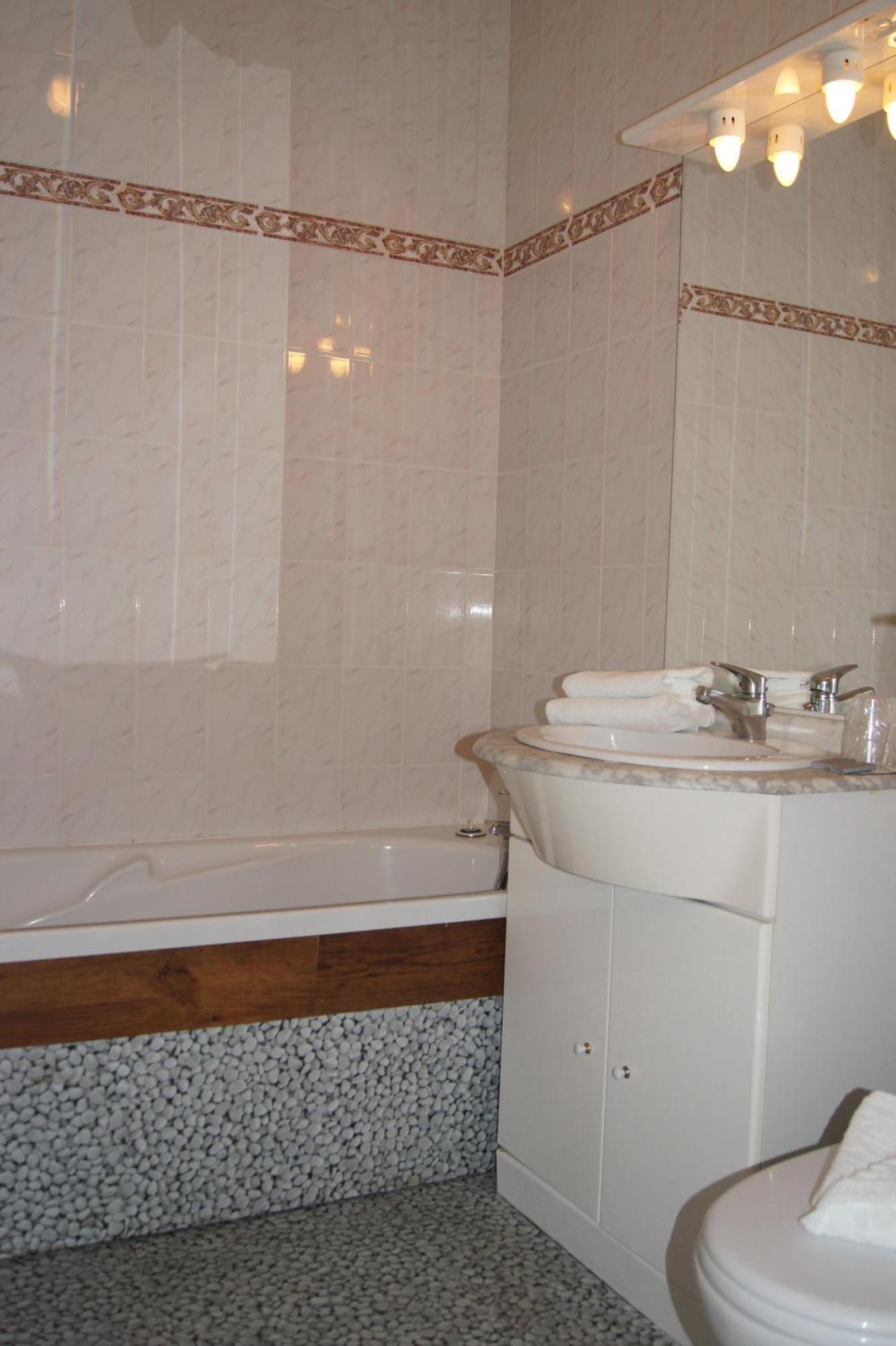 Aux Trois Jean Hotel Le Crotoy Ngoại thất bức ảnh
